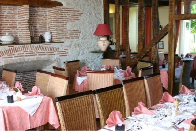La Ferme Des 3 Maillets Hotell Avaray Exteriör bild
